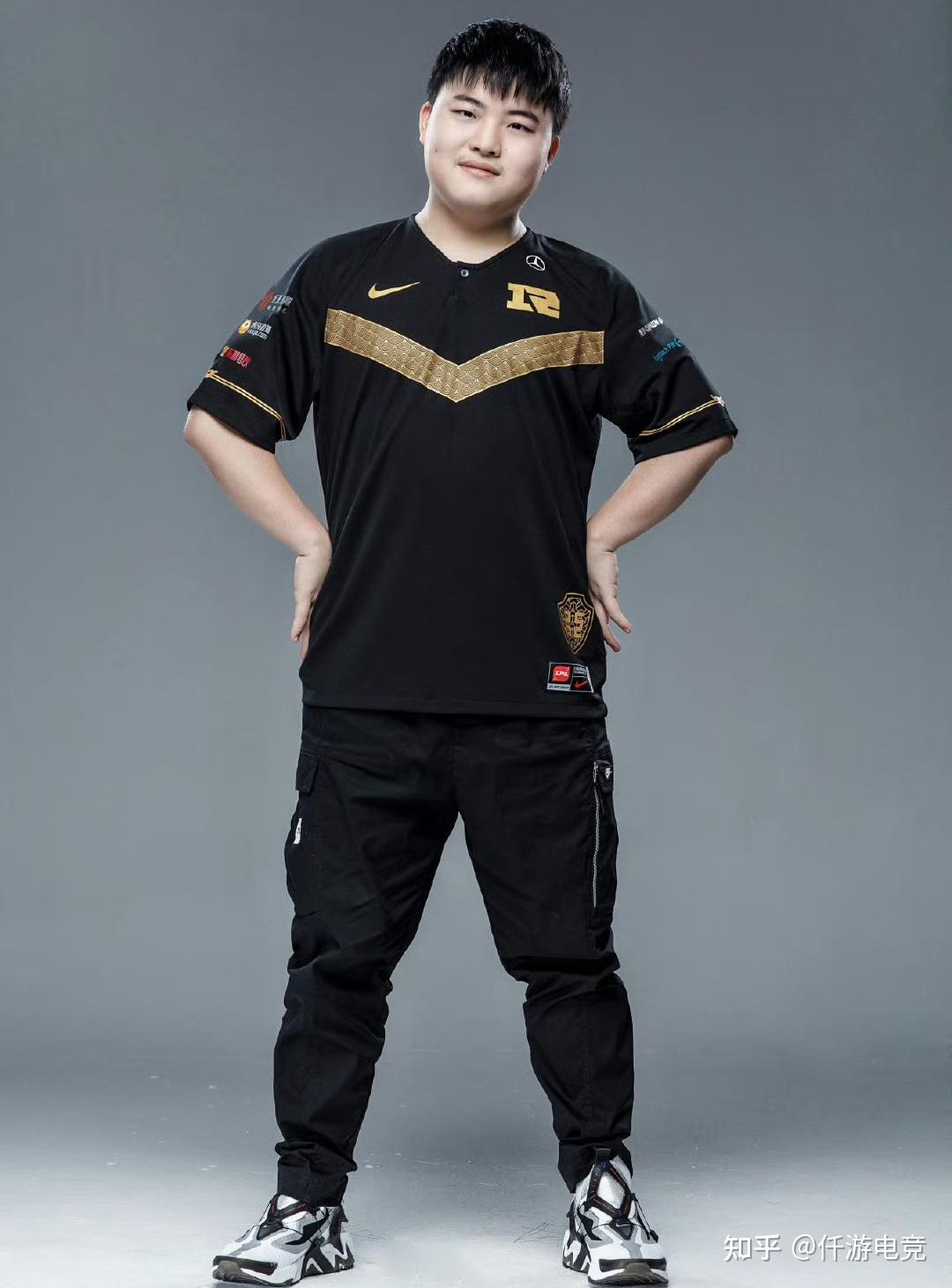 Uzi赛事官方发布精彩发挥新规，RNG争议不断！的简单介绍九游官网