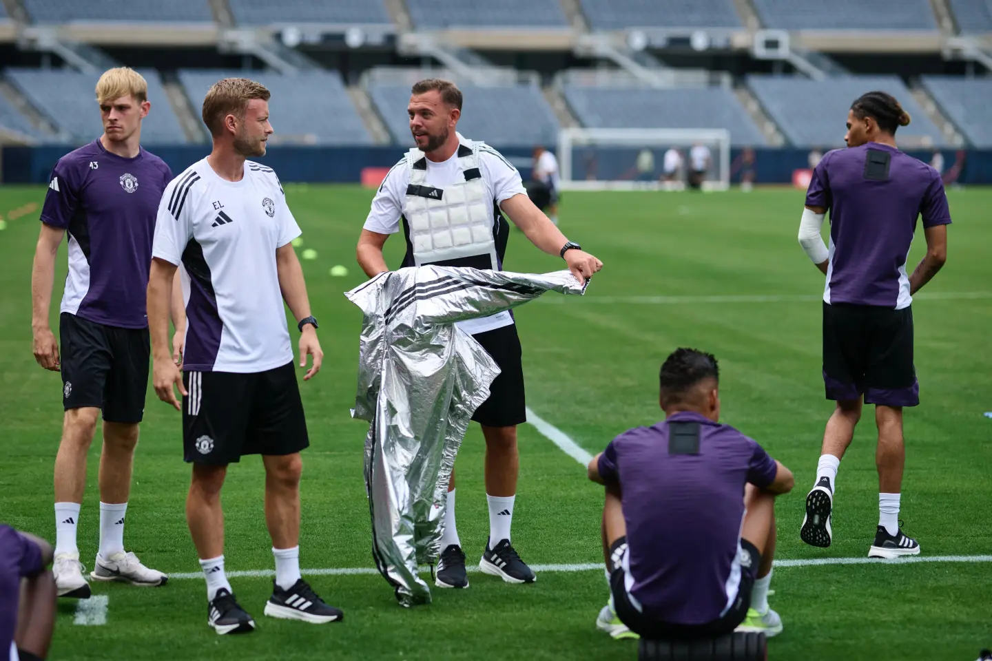 包含转折点曼联更衣室发声，德甲赛前攻防权衡，管理层满意，更衣室氛围转暖的词条九游娱乐入口